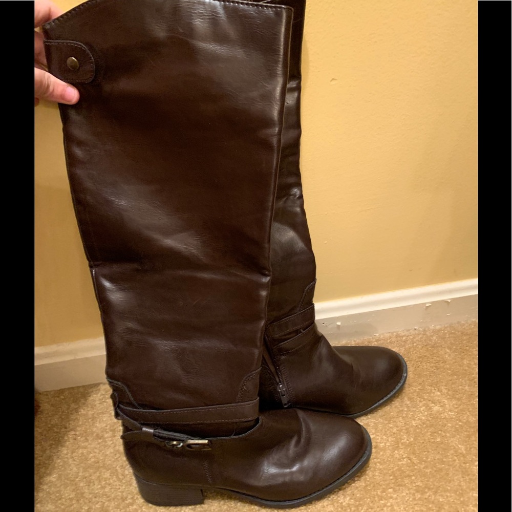 Leather boots